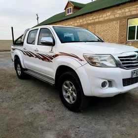 Toyota Hilux 2014