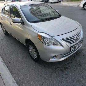 Nissan Versa 2011