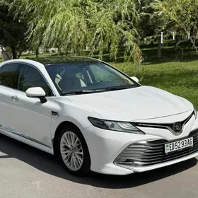 Toyota Camry 2018