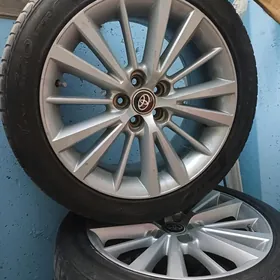 teker 17 lik corolla