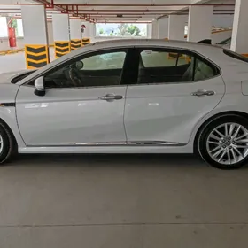Toyota Camry 2023