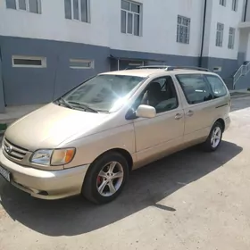 Toyota Sienna 2000