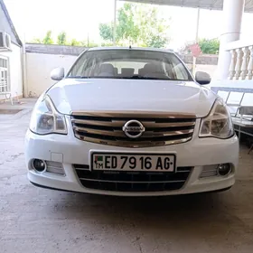 Nissan Almera 2015