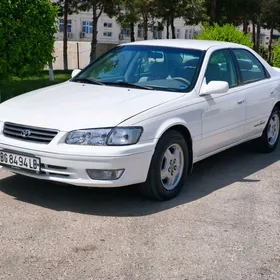 Toyota Camry 2001