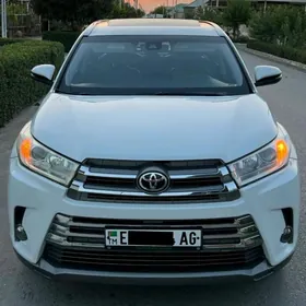 Toyota Highlander 2018