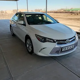 Toyota Camry 2016