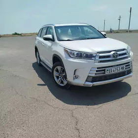 Toyota Highlander 2019