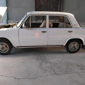 Lada 2104 1985