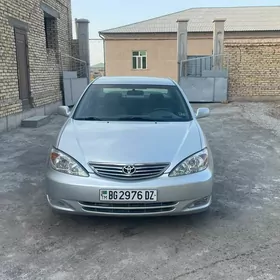 Toyota Camry 2004