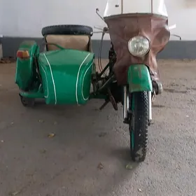 Ural 4320 1990