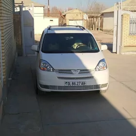 Toyota Sienna 2005