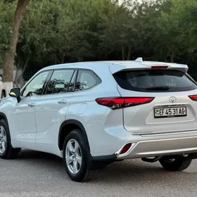 Toyota Highlander 2020