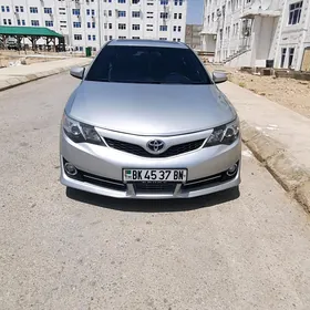 Toyota Camry 2013
