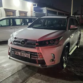 Toyota Highlander 2019