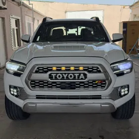 Toyota Tacoma 2018