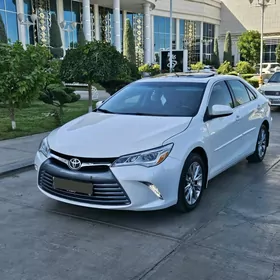 Toyota Camry 2015