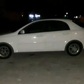 Chevrolet Lacetti 2005