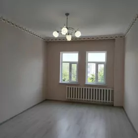 Новруз 3нжи этаж 4комнат 105м²