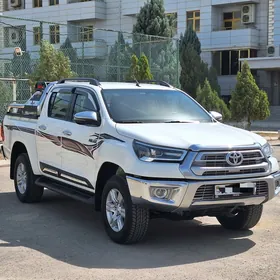 Toyota Hilux 2021