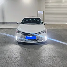 Toyota Camry 2017