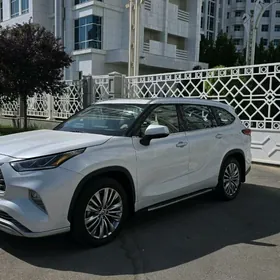 Toyota Highlander 2022