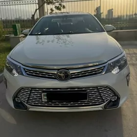 Toyota Camry 2017