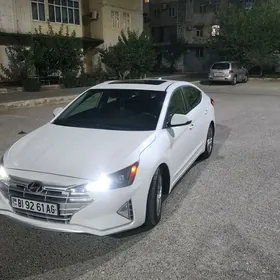 Hyundai Elantra 2019
