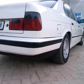 BMW 525 1990