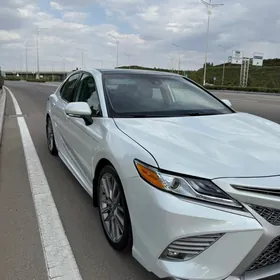 Toyota Camry 2020