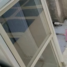 Morozilnik Yüzi aynaly