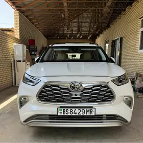 Toyota Highlander 2020