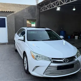 Toyota Camry 2015