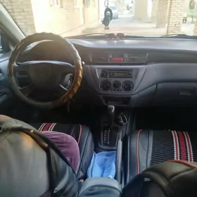 Mitsubishi Lancer 2003