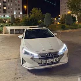 Hyundai Elantra 2020