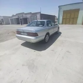 Lexus LS 1995