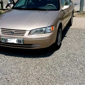 Toyota Camry 1999