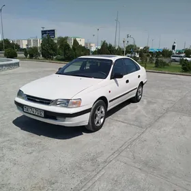 Toyota Carina 1995