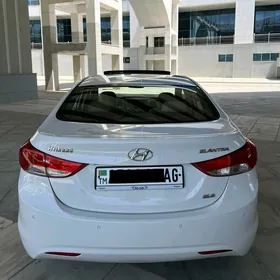Hyundai Elantra 2011