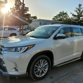 Toyota Highlander 2018