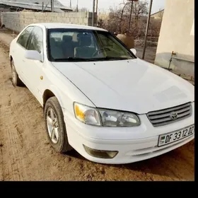 Toyota Camry 1999
