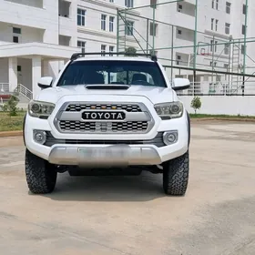 Toyota Tacoma 2018