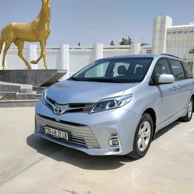 Toyota Sienna 2011