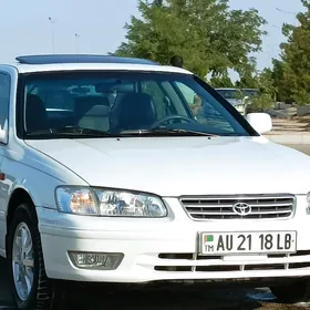 Toyota Camry 2001