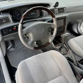 Toyota Camry 2001