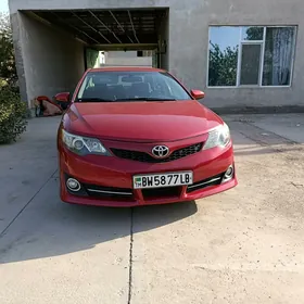 Toyota Camry 2012