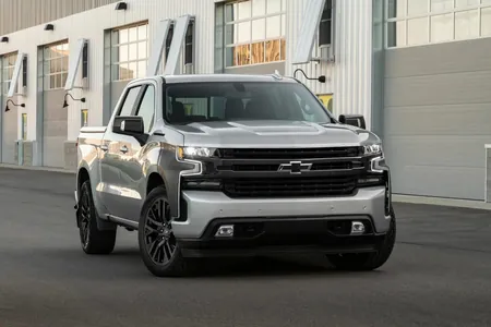 Пикапы Chevrolet Silverado и GMC Sierra отозваны из-за проблемных подушек безопасности в крыше