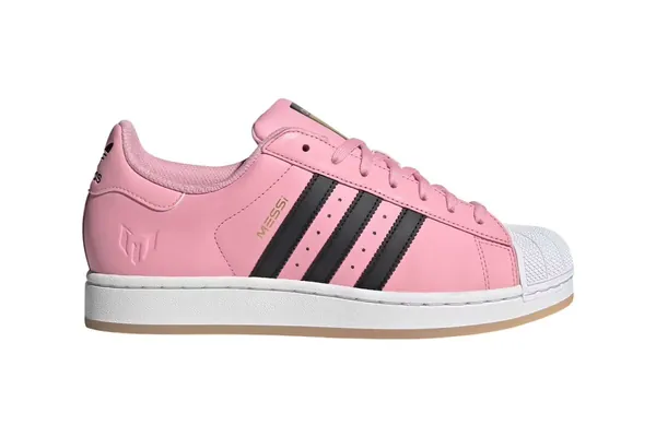 Messi we adidas täze Superstar krossowkasyny çykardy