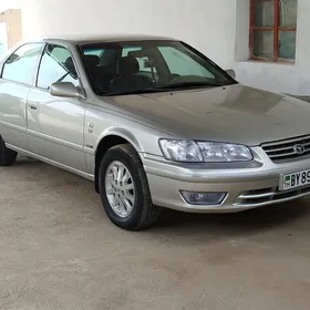 Toyota Camry 2001