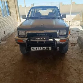 Toyota Hilux 1998