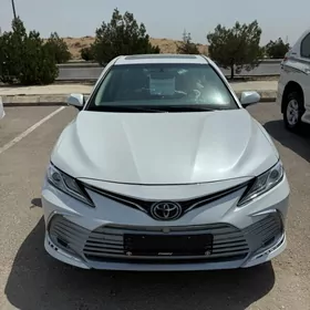 Toyota Camry 2022